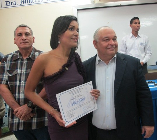 Luz Solé (5 años de servicio)